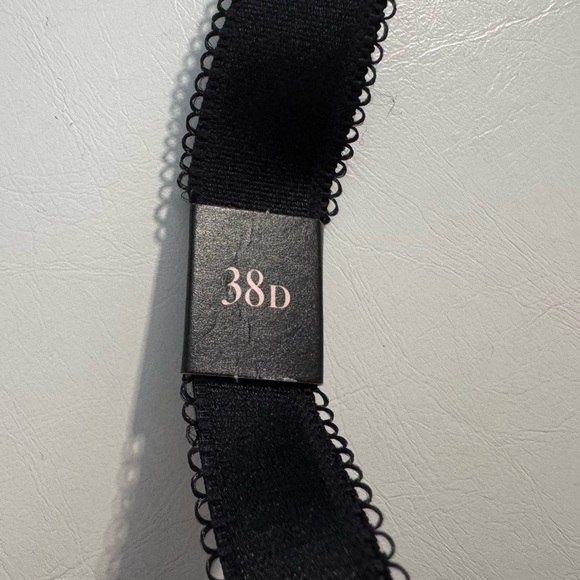 Victoria's Secret Black and Pink Lace Bra - Picture 7 of 7